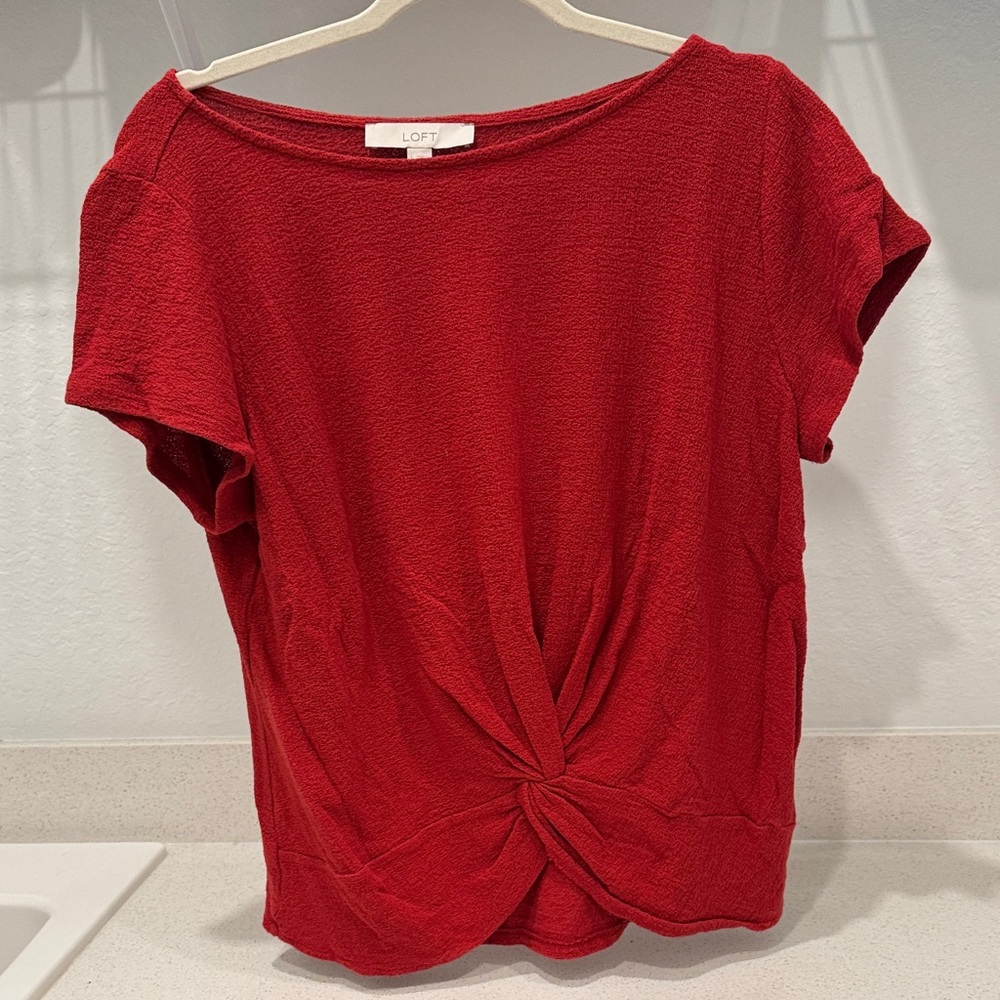LOFT Red Short Sleeve Twist Top